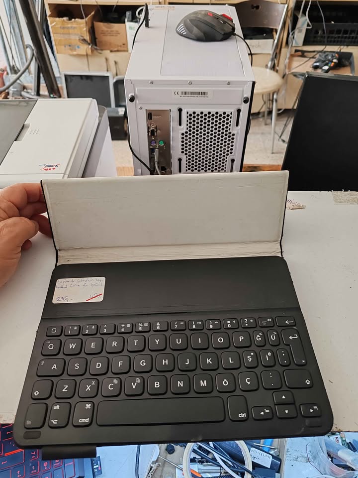 Logitech Ultrathin bluetooth keyboard folio i5 for İpad