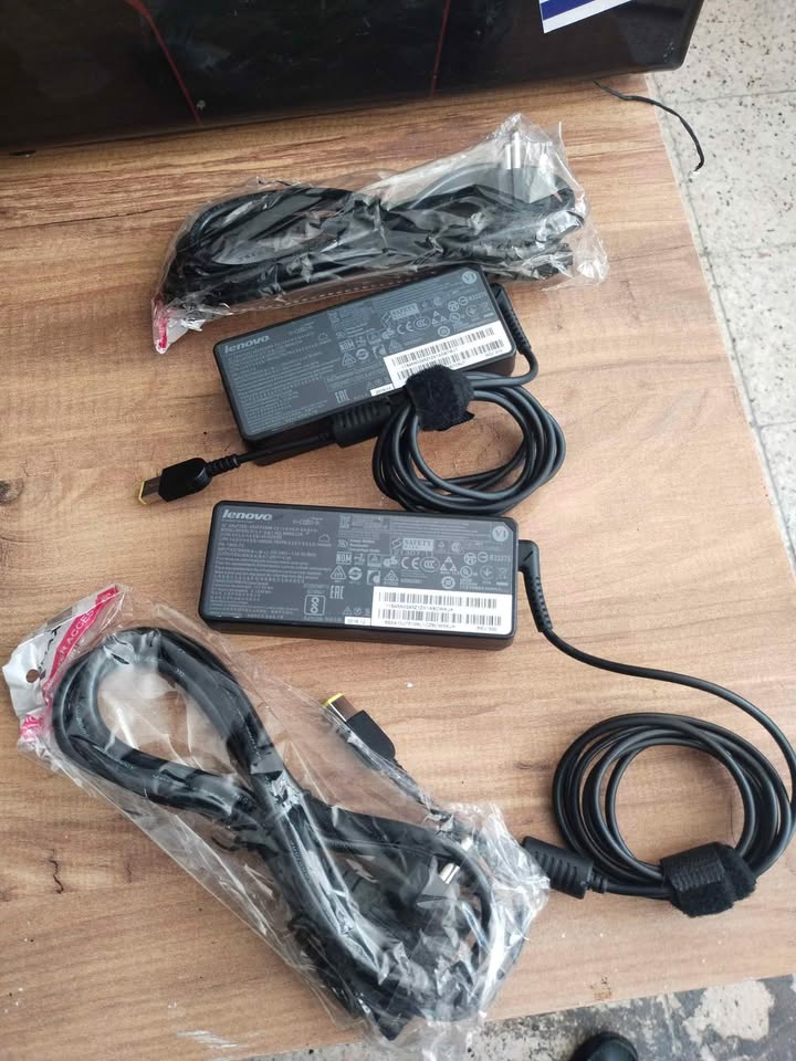 Orjinal Lenovo 20V 4.5A Notebook Sarz Adaptorü