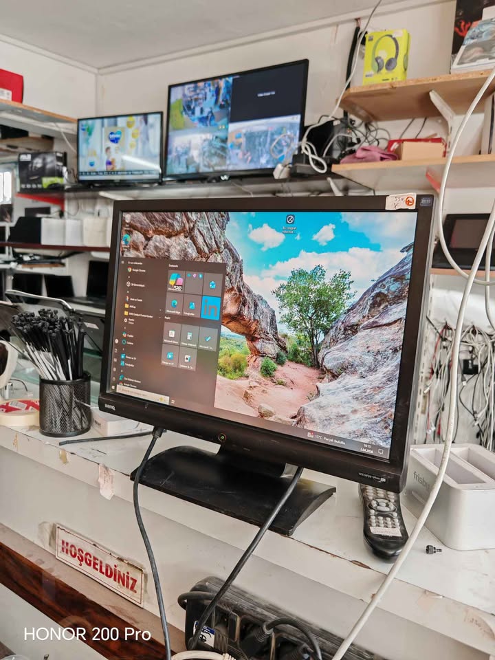 Temiz 19" Benq lcd monitor(Genis ekran/wide screen)